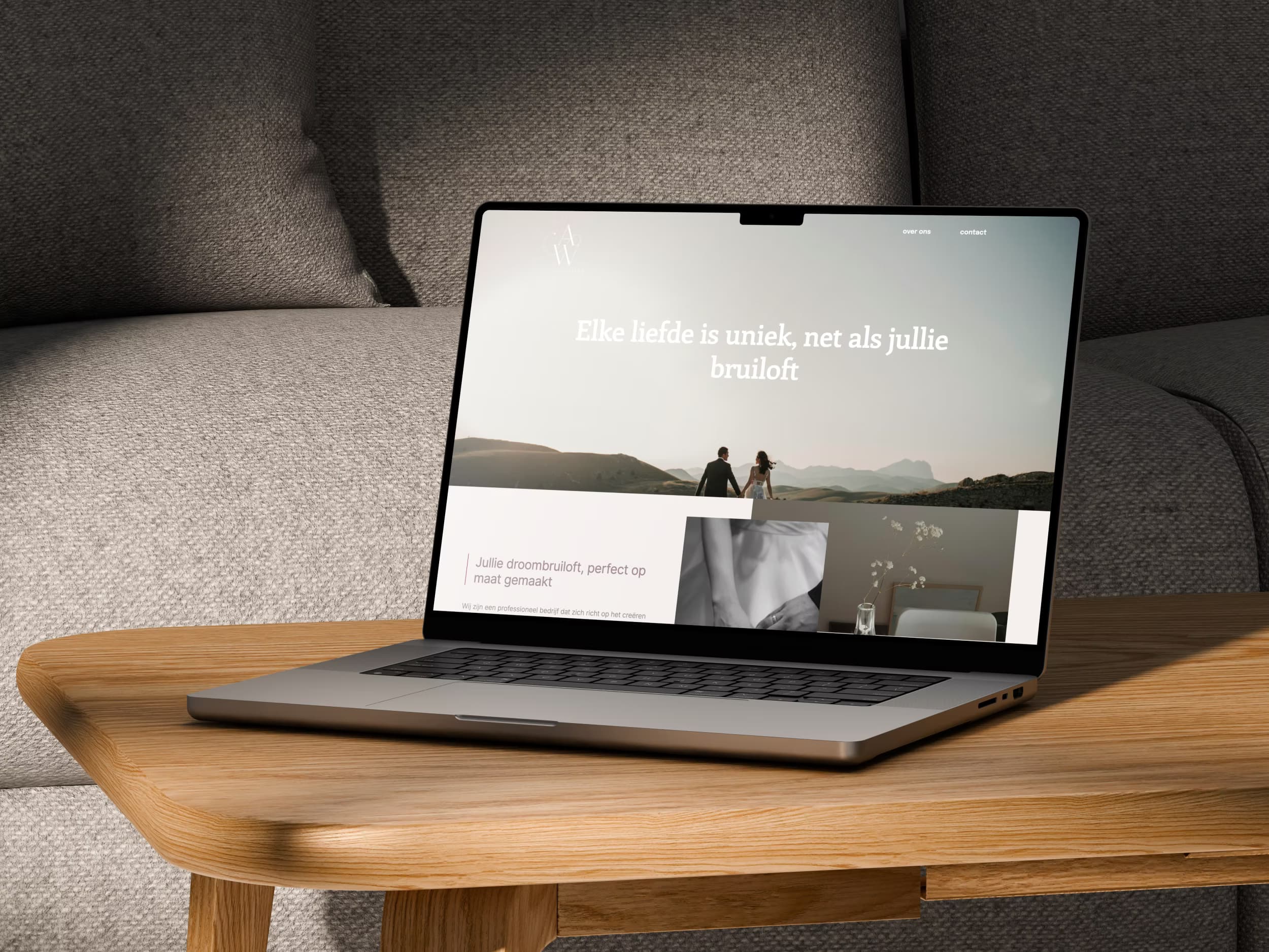 Een computerscherm met de website van Aura Weddings