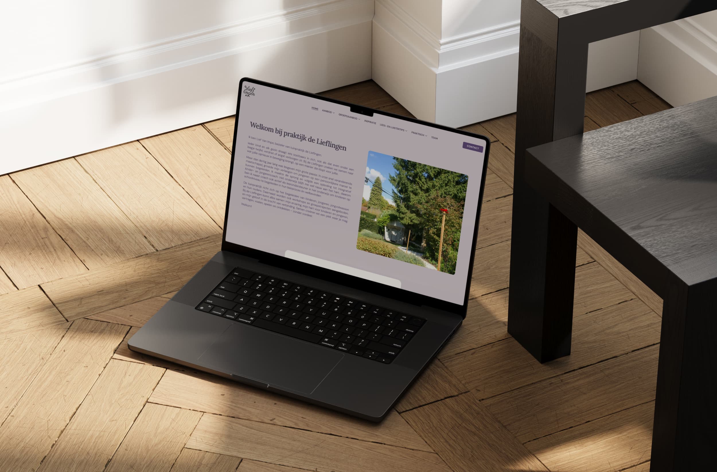 Een computerscherm met het startscherm van de website van Praktijk Lieflingen in Brasschaat